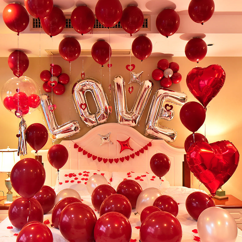 Romantic bedroom balloons